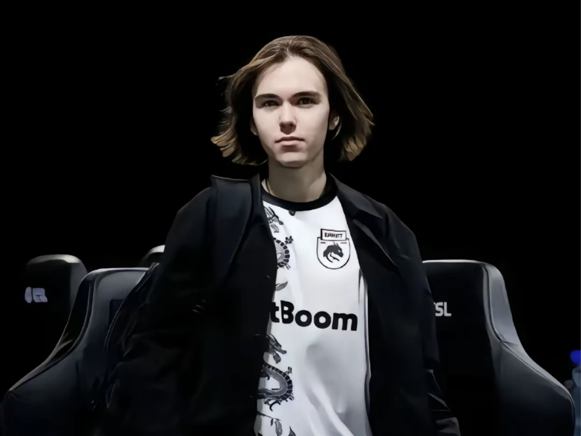 RNG教练：虽然进季后赛的机会不大 但大家没有放弃 这就是电竞精神